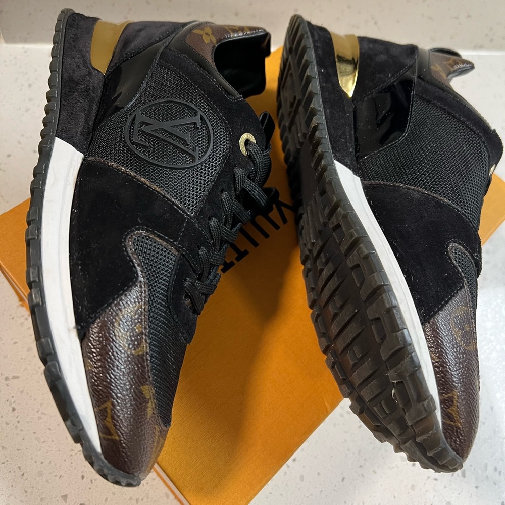 Louis Vuitton Run away sneaker - Picture 2 of 4